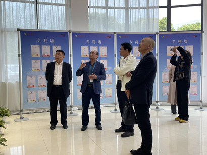 哈工大王院士工作站一行参观康辉医疗科技